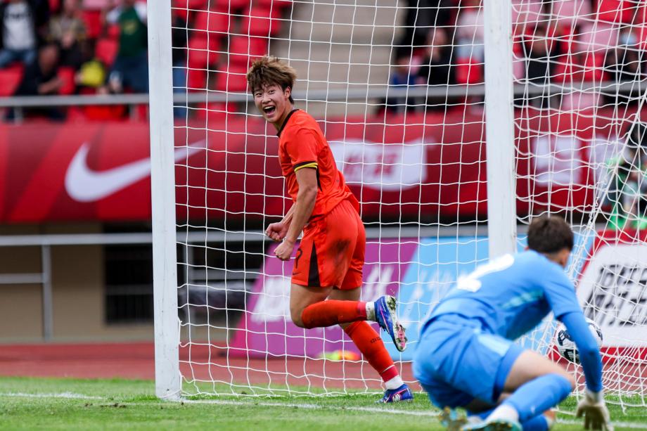 500万彩票网-杨铭锐破门制胜依合散扑点救险 U19国足1-0澳大利亚